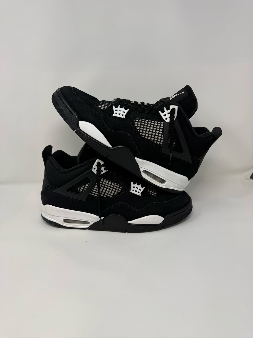 Size 12-Jordan Air Jordan 4 Retro White Thunder Black/White Nubuck FQ8138-001